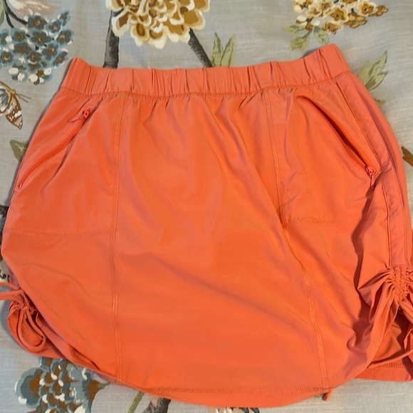 T by Talbots Skort with adjustable sides, size Large Petite - Picture 1 of 9